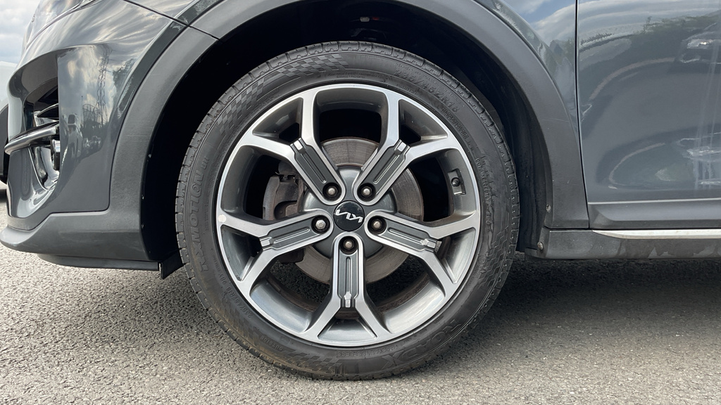 Kia Xceed 1.5 T Gdi 3 Suv 158 Bhp Silver #22