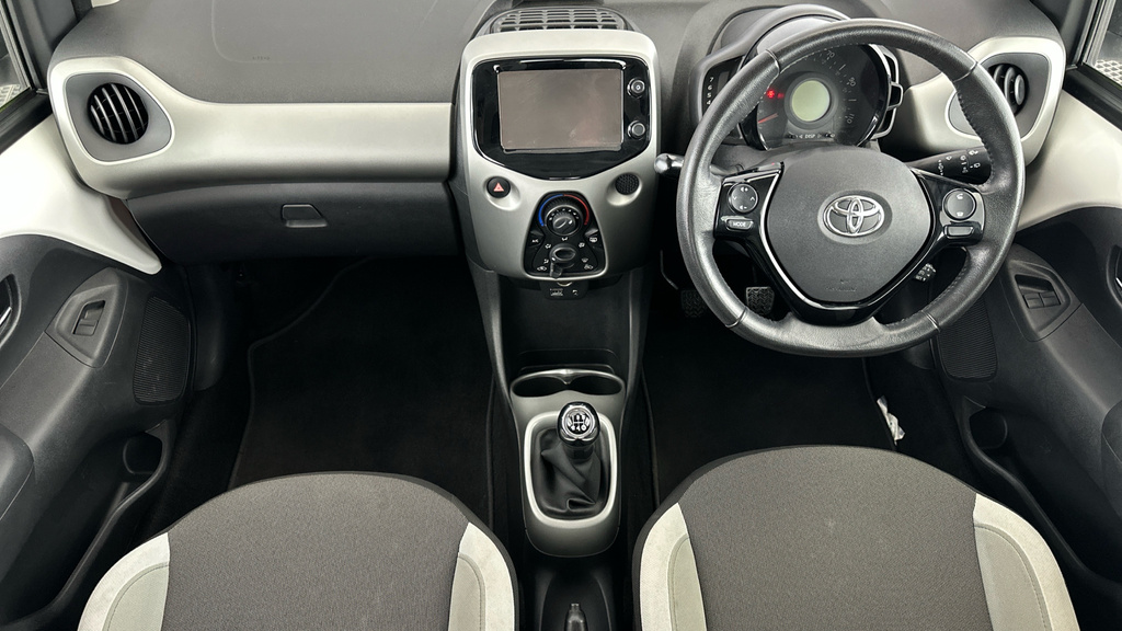 Toyota Aygo X X-cite 5 Purple #11