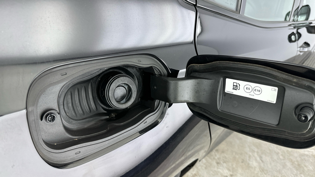 Volvo S60 2.0 T8 Recharge Phev R Design Awd Blue #32