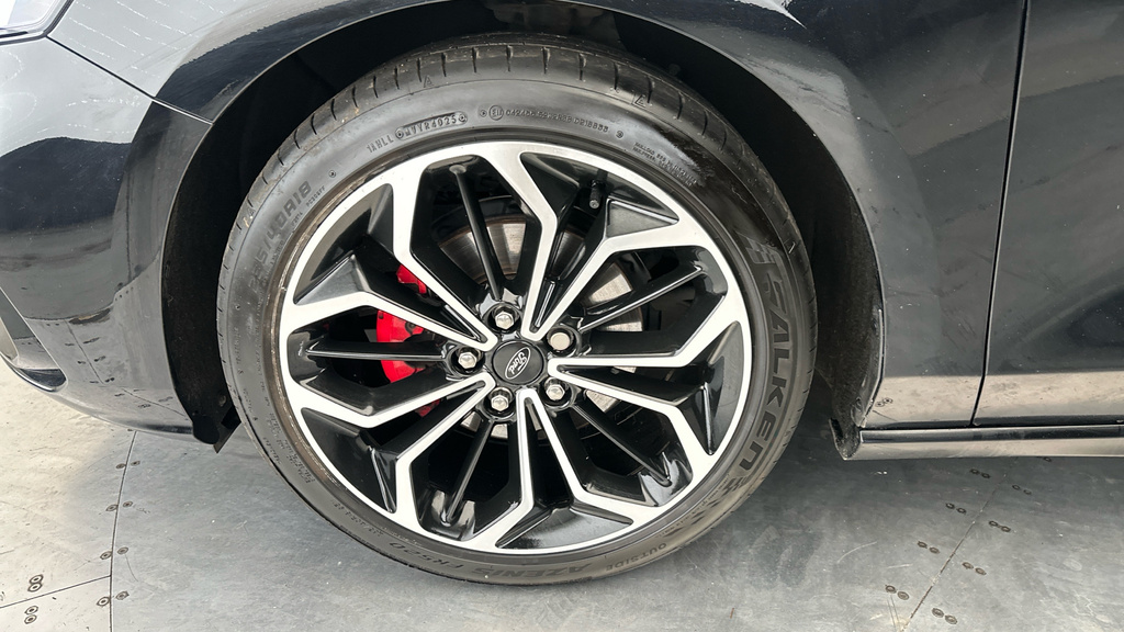 Ford Focus 1.0 Ecoboost Hybrid Mhev 125 Zetec Edition Red #21