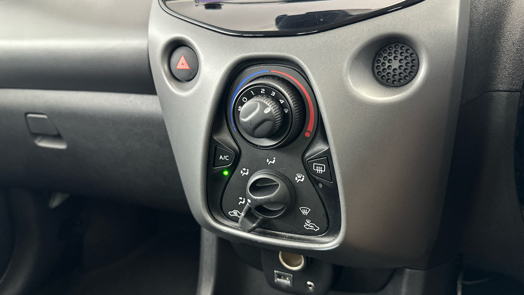 Toyota Aygo X X-trend Grey #13