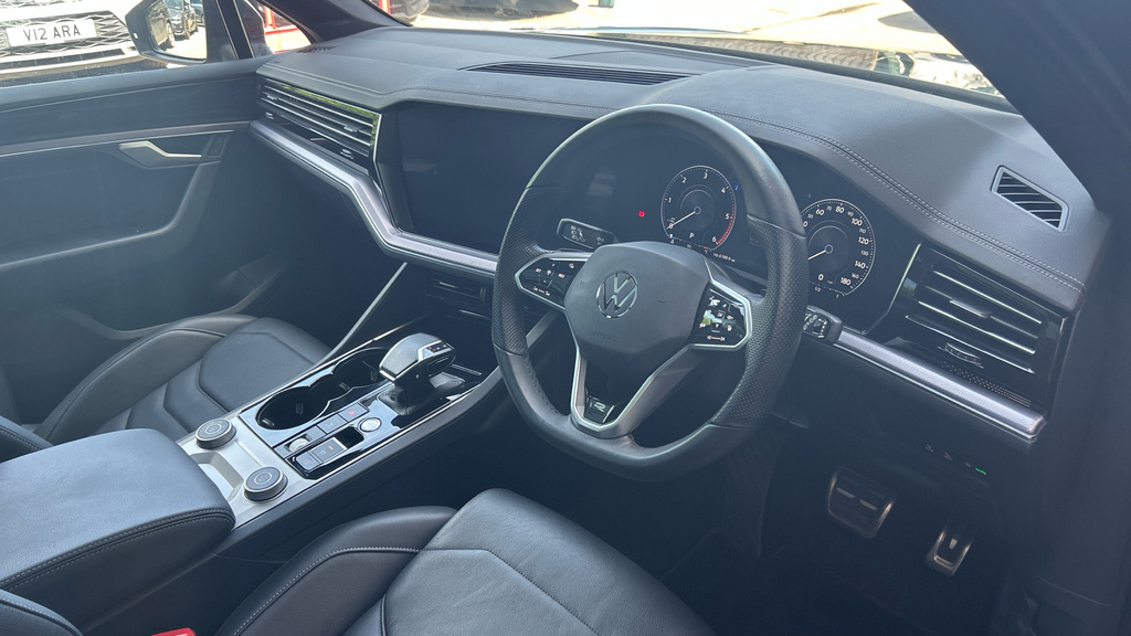 Volkswagen Touareg 3.0 V6 Tdi 4Motion R-line Tech Plus Tip Black #11
