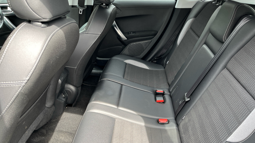 Peugeot 2008 1.2 Puretech 110 Allure Eat6 Red #14