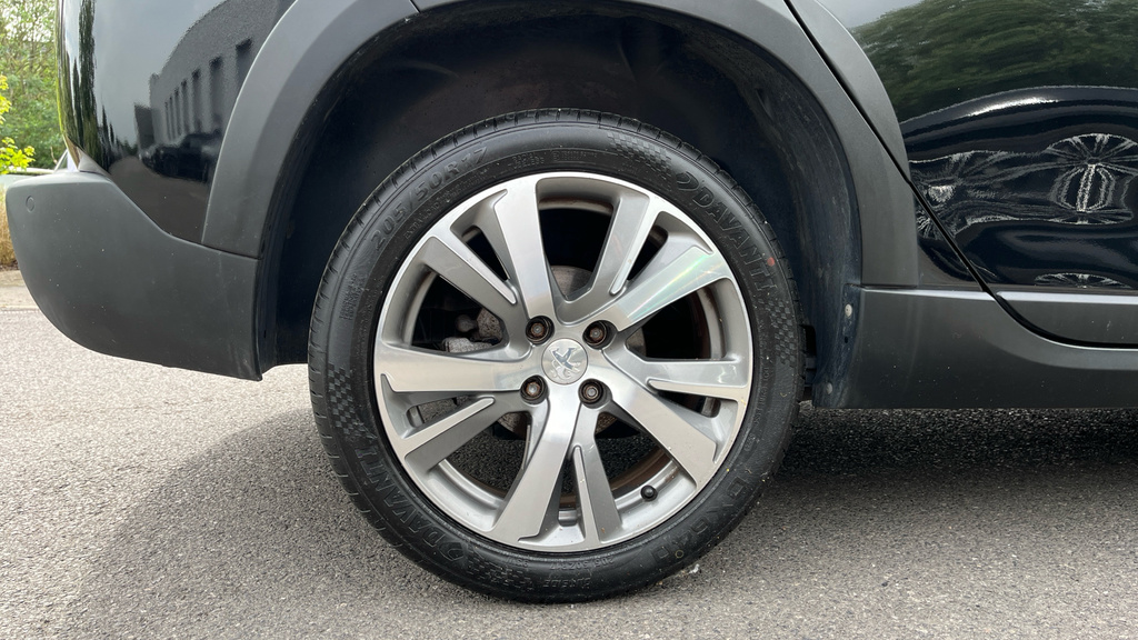Peugeot 2008 1.2 Puretech 110 Allure Eat6 Red #20