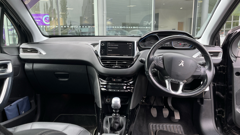 Peugeot 2008 1.2 Puretech 110 Allure Eat6 Red #11
