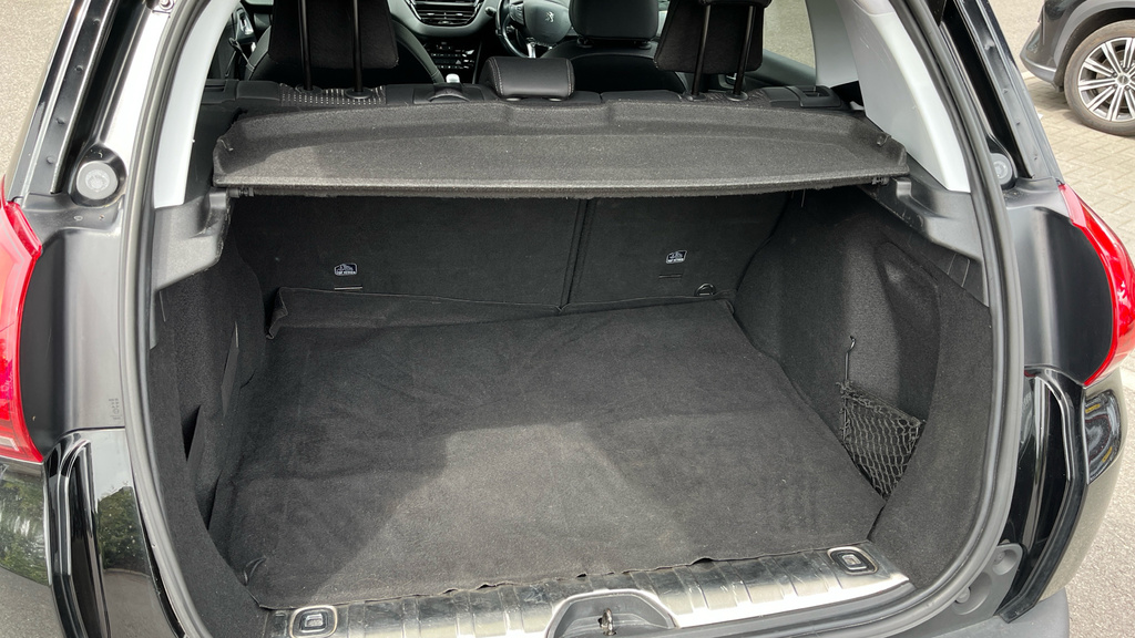 Peugeot 2008 1.2 Puretech 110 Allure Eat6 Red #15