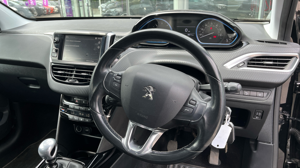 Peugeot 2008 1.2 Puretech 110 Allure Eat6 Red #9