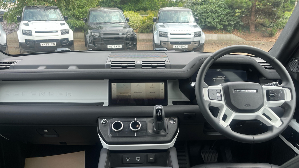 Land Rover Defender 3.0 D300 Hard Top X-dynamic Hse 3 Seat 2023 Grey #11