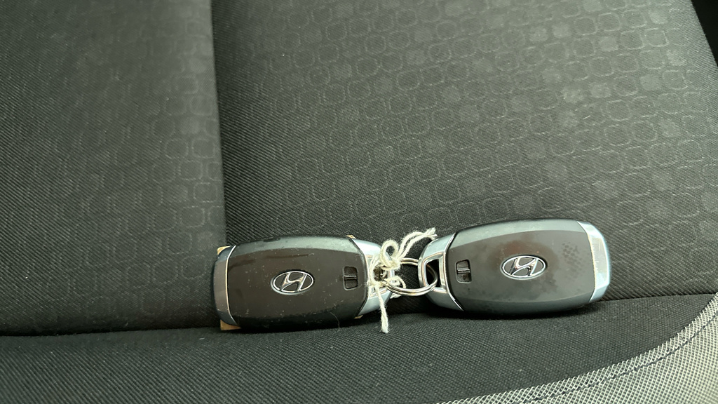 Hyundai Kona Kona Se Yellow #32