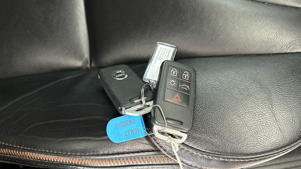 Volvo V40 Cross Country 2L Pro Blue #26