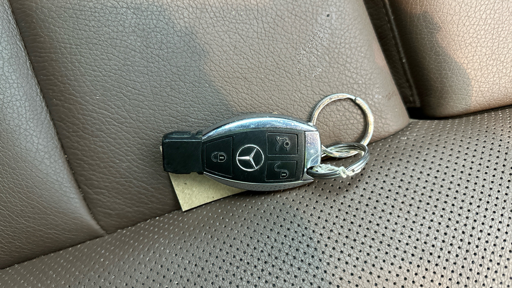 Mercedes-Benz GLA Class 1.6 Gla200 Amg Line Edition Suv 7G Dct White #32