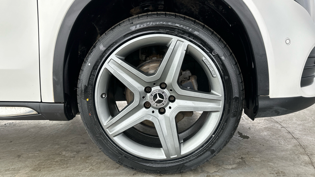Mercedes-Benz GLA Class 1.6 Gla200 Amg Line Edition Suv 7G Dct White #30