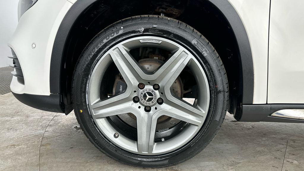 Mercedes-Benz GLA Class 1.6 Gla200 Amg Line Edition Suv 7G Dct White #27