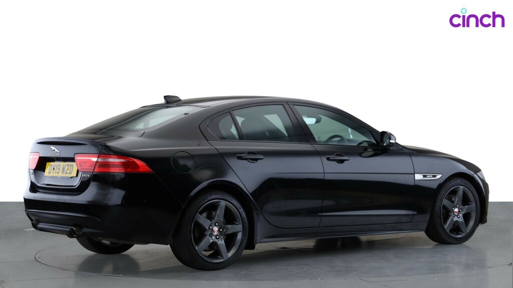 Jaguar XE 2.0 300 300 Sport Awd Red #3