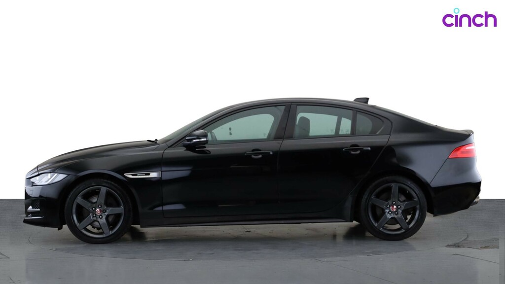 Jaguar XE 2.0 300 300 Sport Awd Red #7