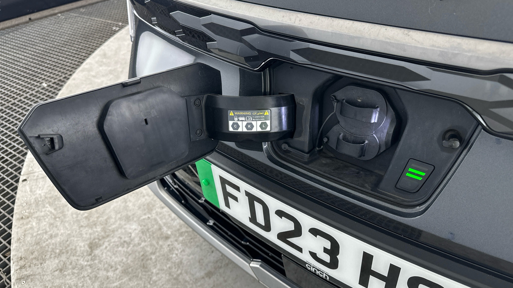 Kia e-Niro Kia Niro 64.8Kwh 3 Suv 201 Bhp Grey #27