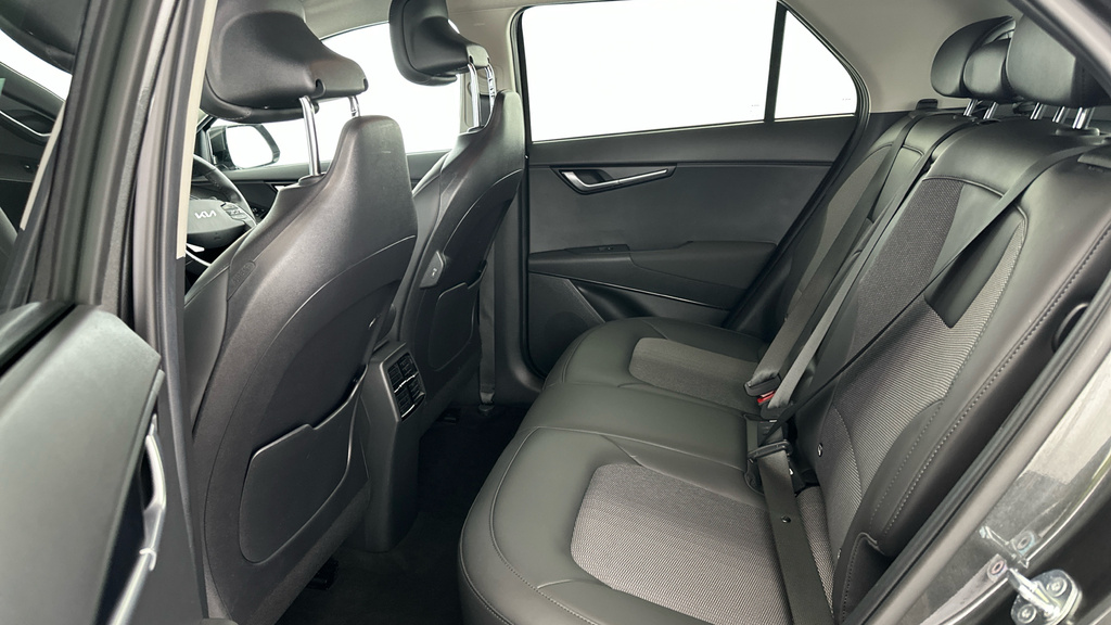 Kia e-Niro Kia Niro 64.8Kwh 3 Suv 201 Bhp Grey #20
