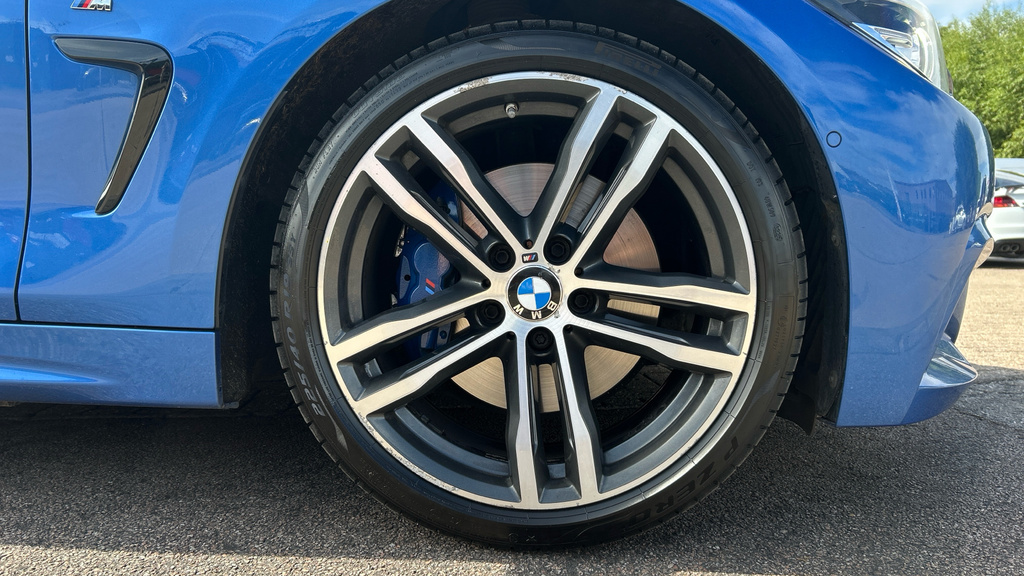 BMW 4 Series 420D 190 M Sport Professional Media Black #23