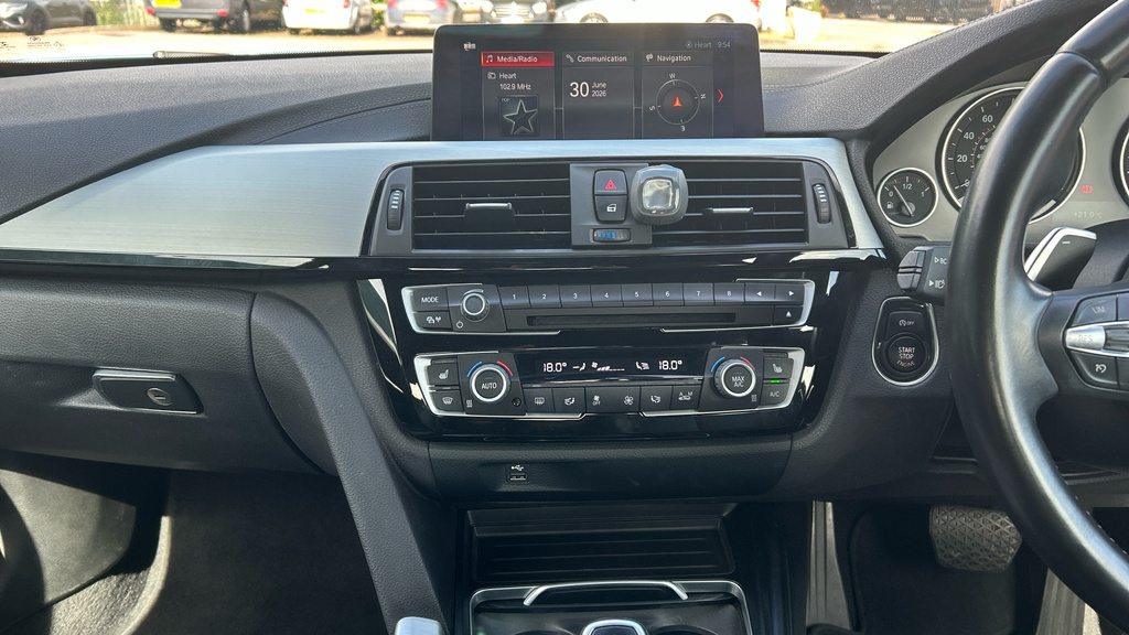 BMW 4 Series 420D 190 M Sport Professional Media Black #15
