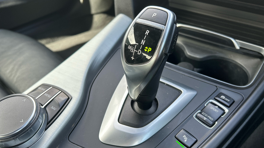 BMW 4 Series 420D 190 M Sport Professional Media Black #31