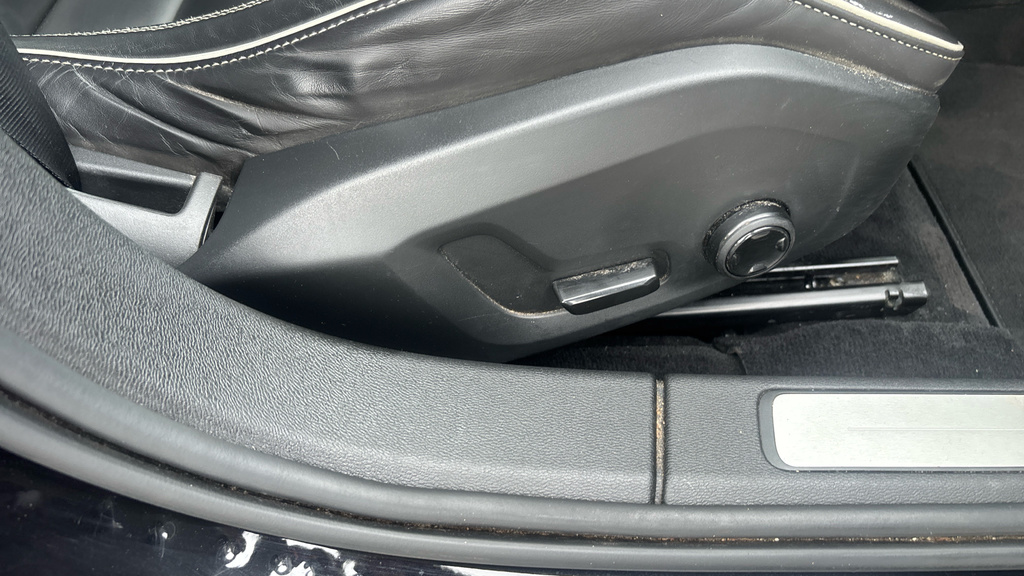 Volvo V60 2.0 T6 350 Recharge Phev R Design Awd Black #35