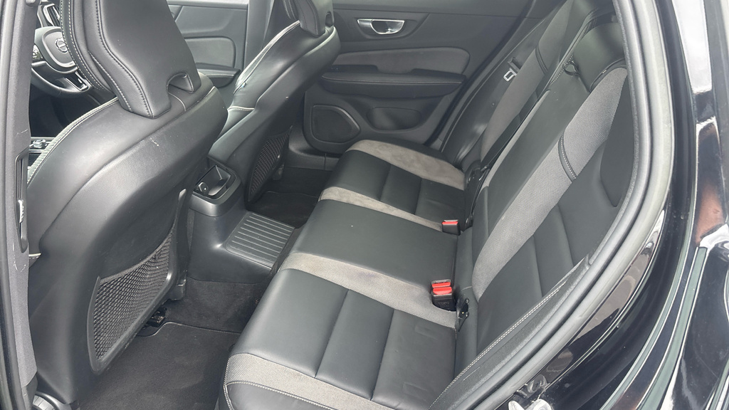 Volvo V60 2.0 T6 350 Recharge Phev R Design Awd Black #14