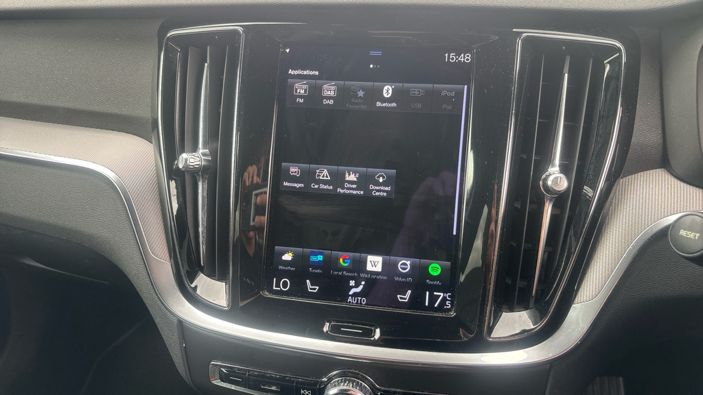 Volvo V60 2.0 T6 350 Recharge Phev R Design Awd Black #12