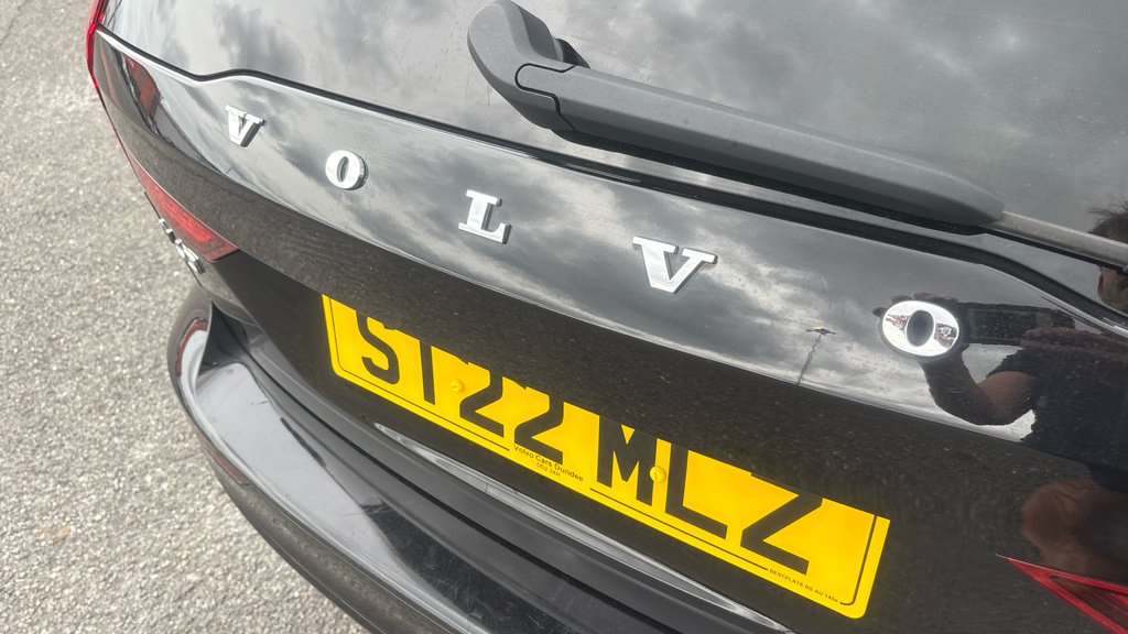 Volvo V60 2.0 T6 350 Recharge Phev R Design Awd Black #40