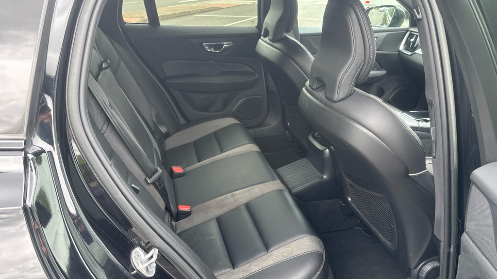 Volvo V60 2.0 T6 350 Recharge Phev R Design Awd Black #21