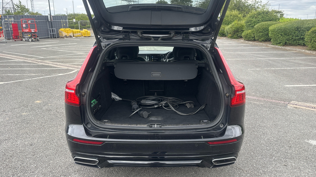 Volvo V60 2.0 T6 350 Recharge Phev R Design Awd Black #15