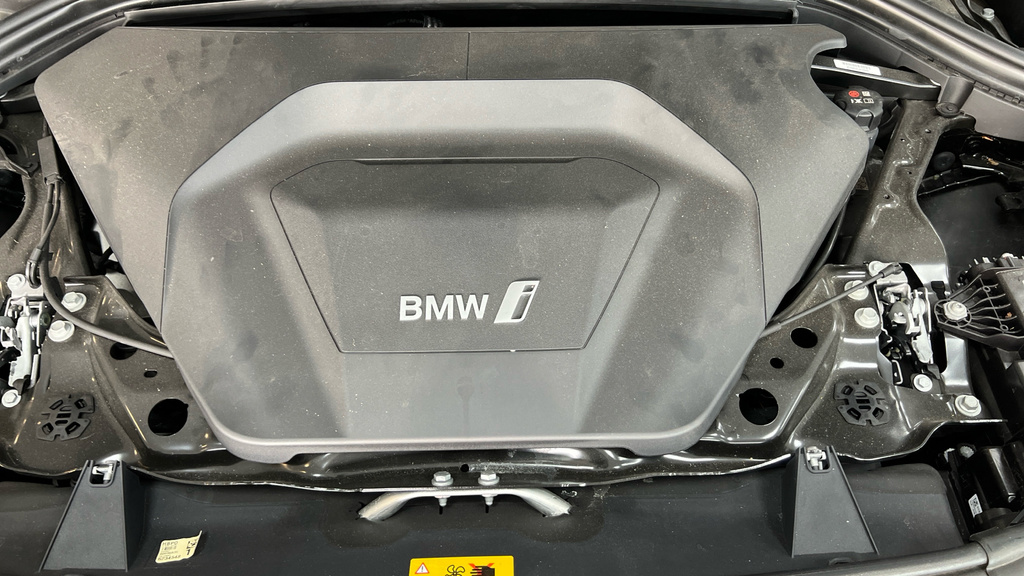 BMW iX1 230Kw Xdrive30 M Sport 65Kwh Techpro Silver #32