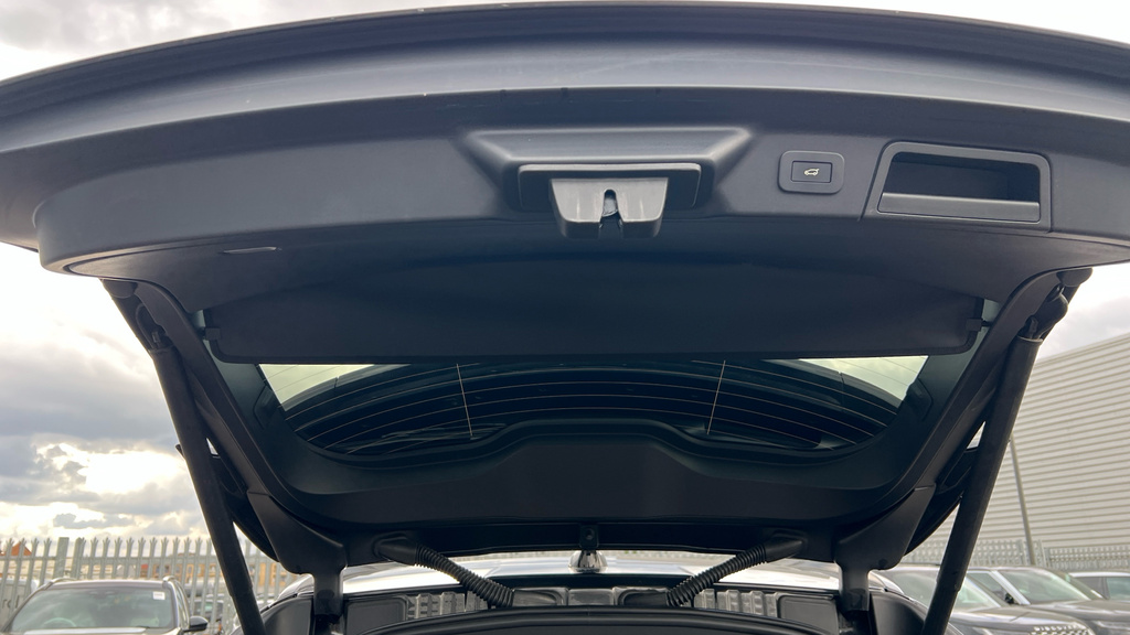 Land Rover Range Rover Velar P400e 19.2Kwh S Euro 6 Black #38