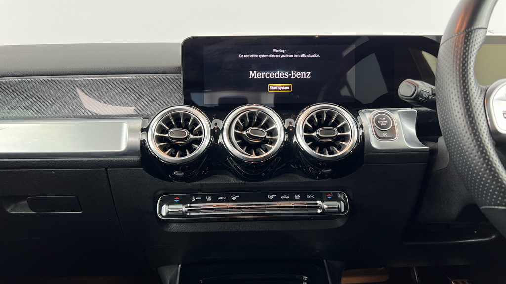 Mercedes-Benz GLB Class Glb 200 Amg Line Premium 7G-tronic Grey #18
