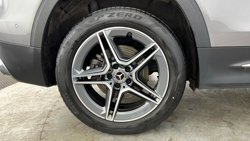 Mercedes-Benz GLB Class Glb 200 Amg Line Premium 7G-tronic Grey #31