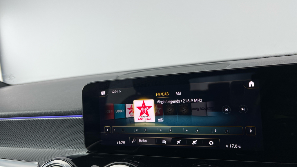Mercedes-Benz GLB Class Glb 200 Amg Line Premium 7G-tronic Grey #22