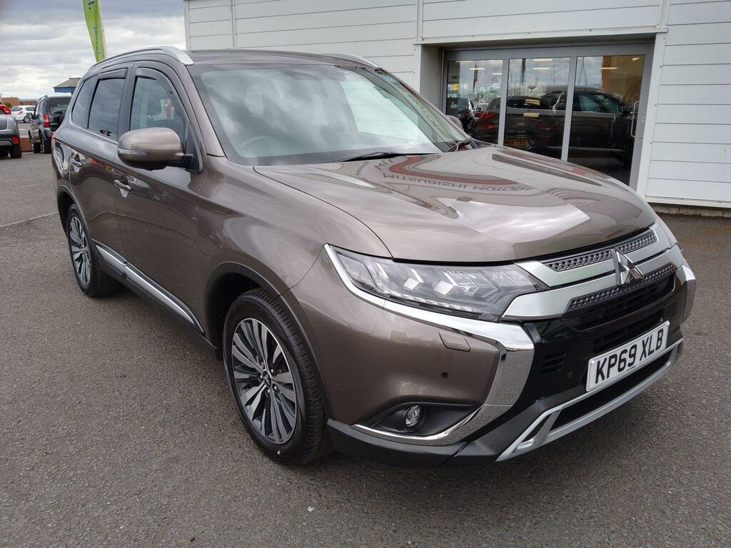 Mitsubishi Outlander 2.0 Mivec Exceed Cvt 4Wd Euro 6 Ss Brown