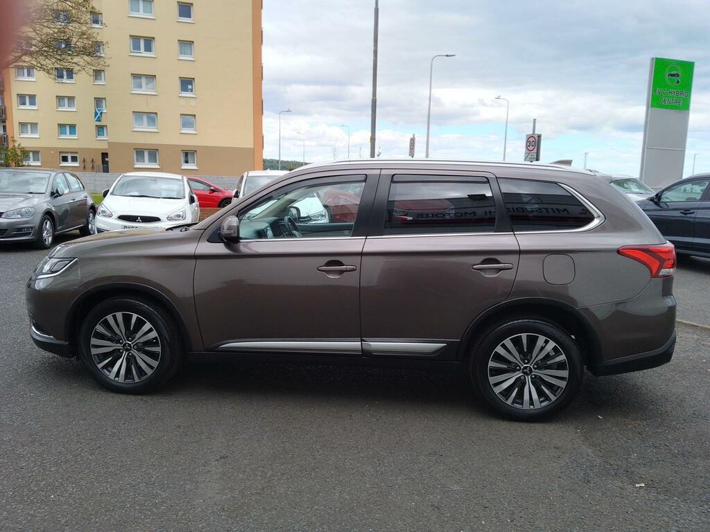 Mitsubishi Outlander 2.0 Mivec Exceed Cvt 4Wd Euro 6 Ss Brown #6