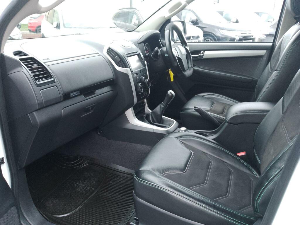 Isuzu D-Max 1.9 Td Blade 4Wd Euro 6 16,482 Car Detai #27