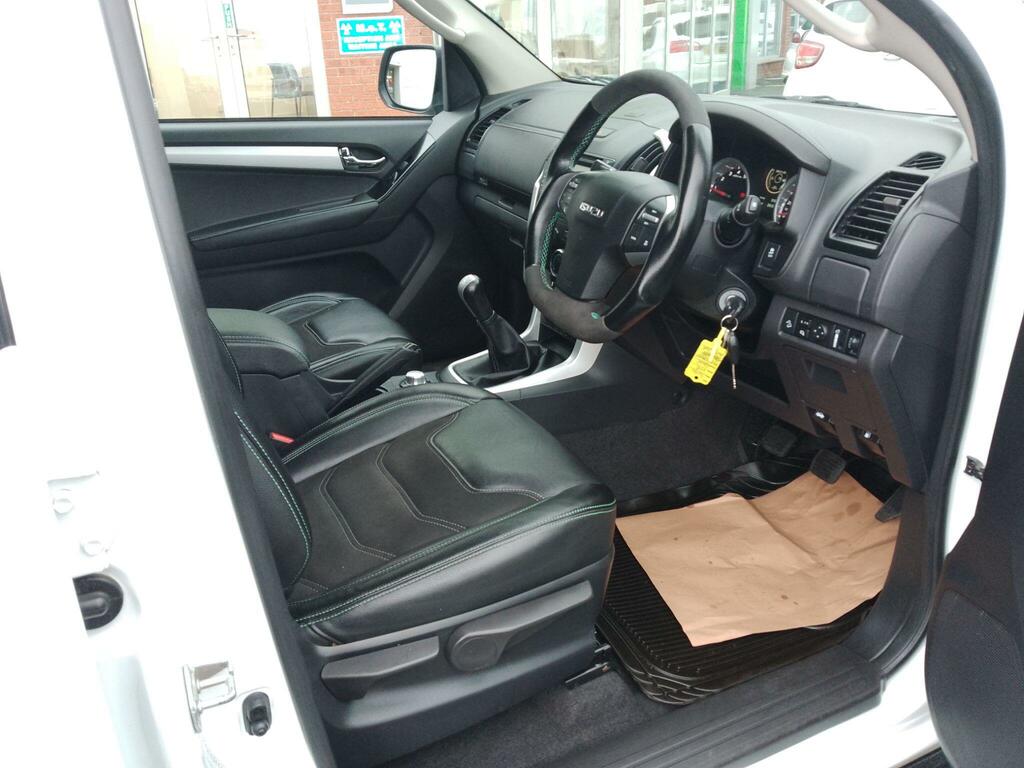 Isuzu D-Max 1.9 Td Blade 4Wd Euro 6 16,482 Car Detai #31