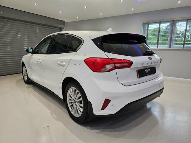 Ford Focus 1.0T Ecoboost Titanium Hatchback ST19BLF White #6