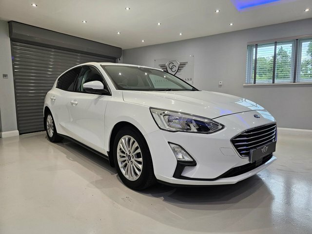 Ford Focus 1.0T Ecoboost Titanium Hatchback ST19BLF White #3