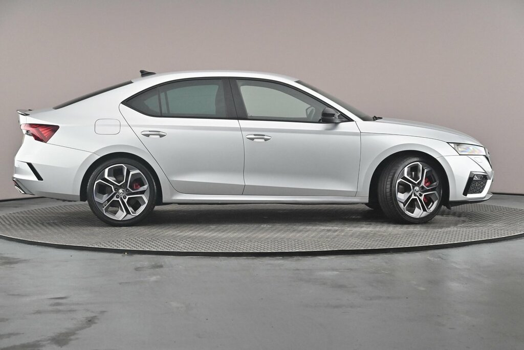 Skoda Octavia Hatch Vrs 2.0 Tsi 245 Ps 6G Man Silver #4