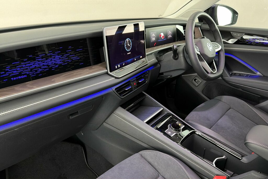 Volkswagen Tayron Elegance 1.5 Etsi 150 Ps 7-Speed Dsg Purple #2