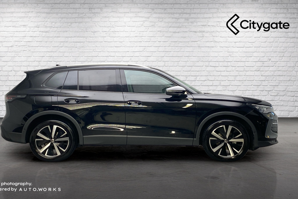 Volkswagen Tiguan Match 1.5 Etsi 150 Ps 7-Speed Dsg Black #4