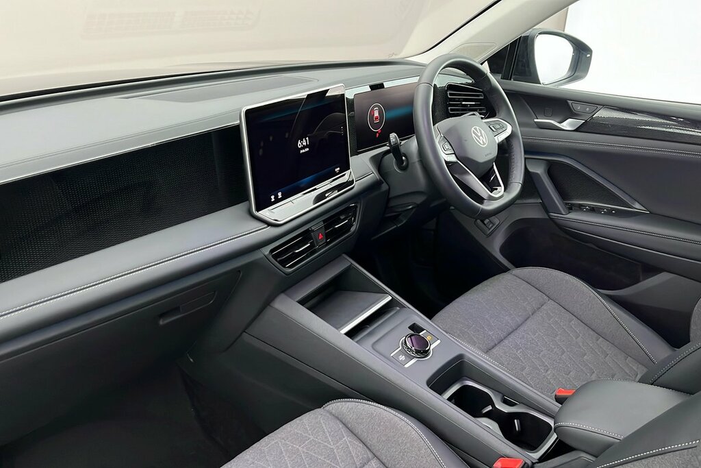 Volkswagen Tiguan Match 1.5 Etsi 150 Ps 7-Speed Dsg Black #2
