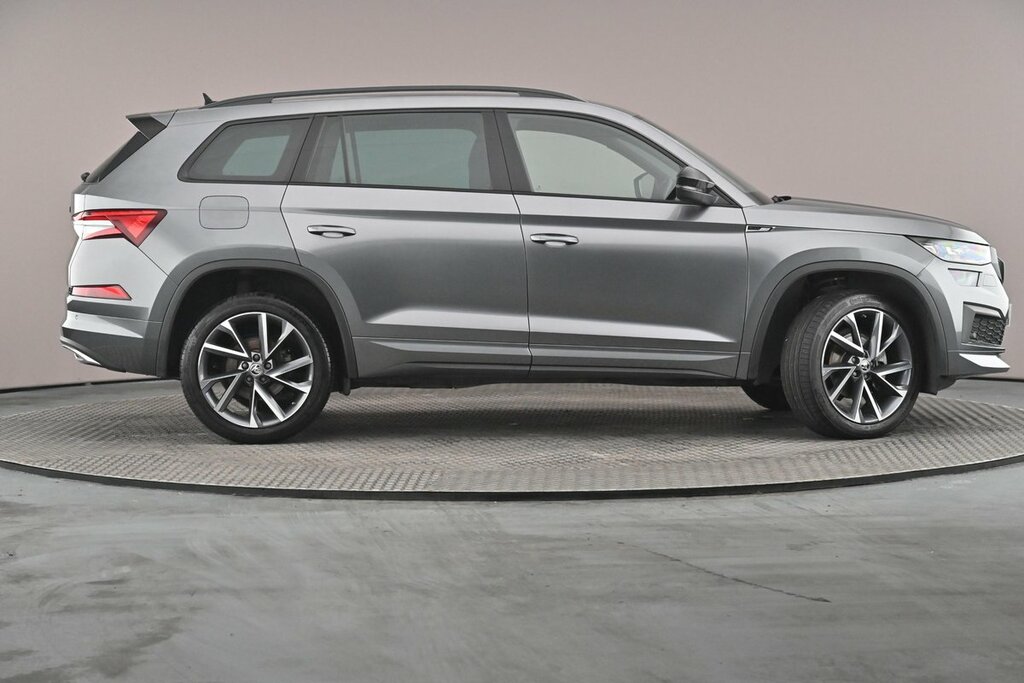 Skoda Kodiaq Sportline 7 Seats 1.5 Tsi 150 Ps Dsg Grey #4