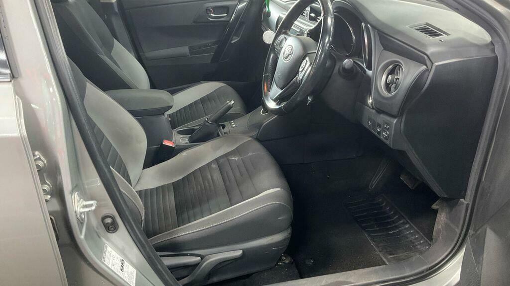 Toyota Auris 1.8 Vvt-h Icon Tech Touring Sports Cvt Euro 6 Ss Grey #3