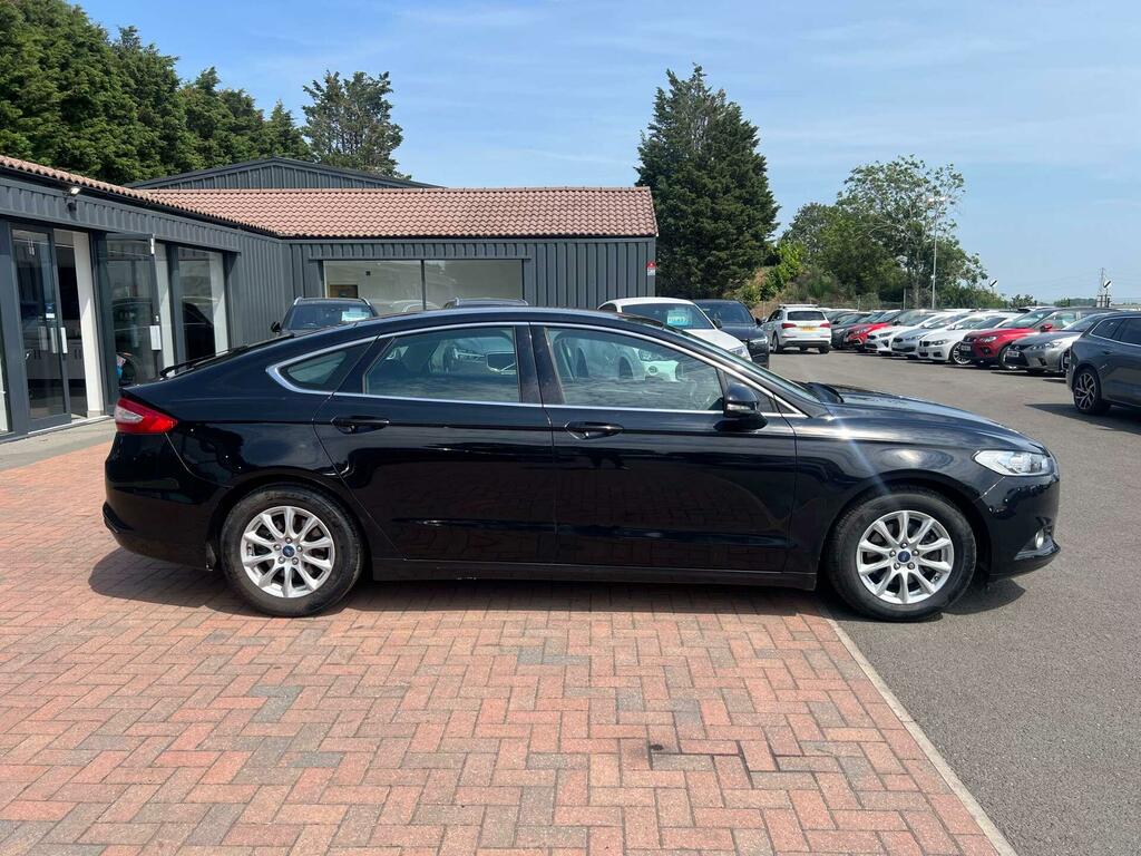 Ford Mondeo Zetec Black #5
