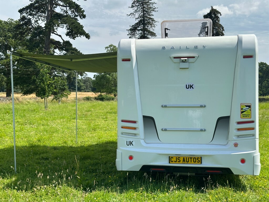 Peugeot Boxer Blue Hdi 3850 79T 335 Bb Tl Motor Home White #5