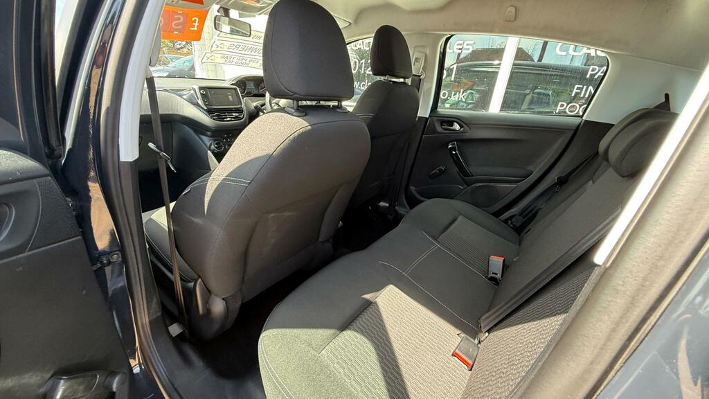 Peugeot 208 1.2 Puretech Black Edition Hatchback Ma Black #18